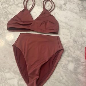 Left on Friday Sweet Victory Top D and Hi Hi bottom set